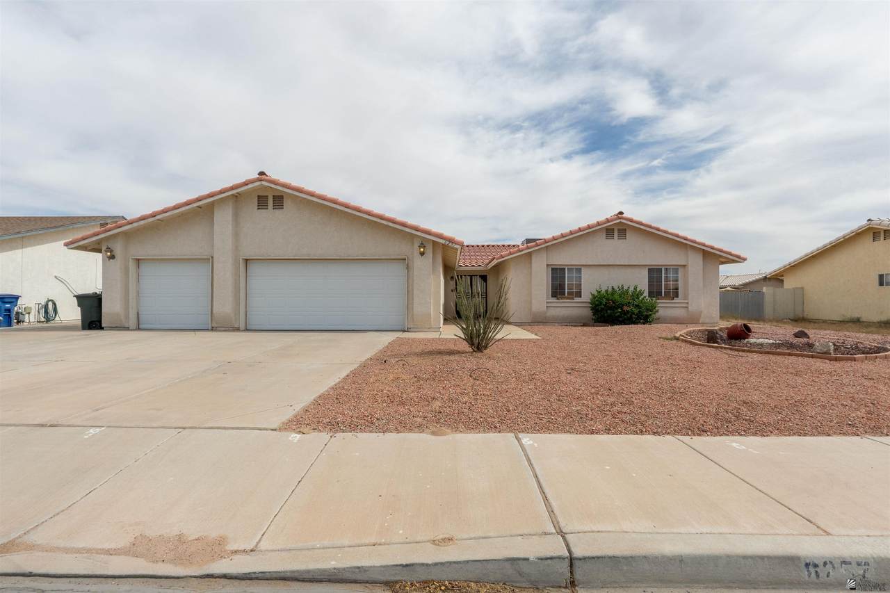 6257 41 ST - Photo 1