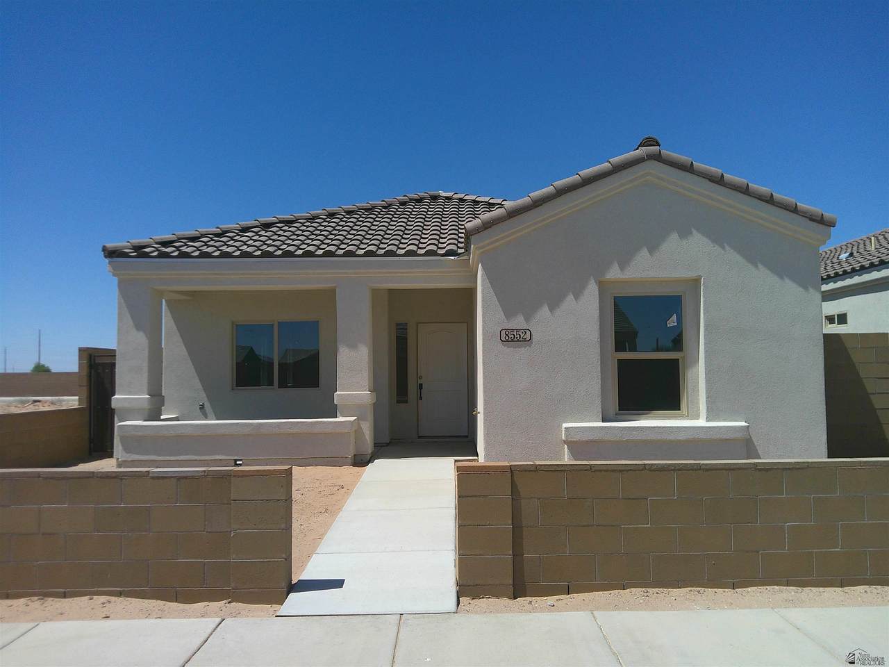 8552 Desert Spring Dr - Photo 1