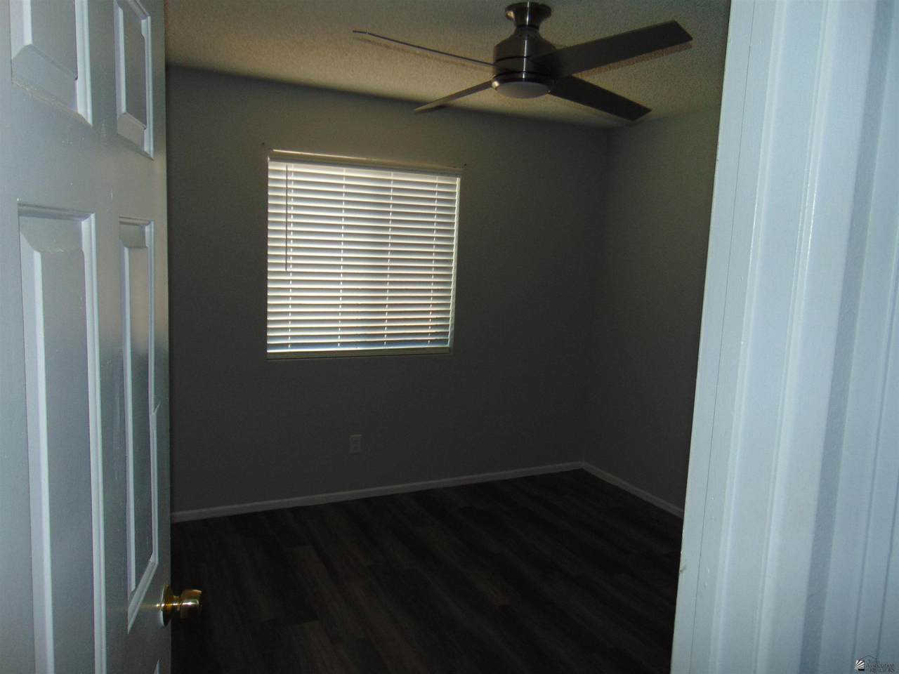 2089 Walnut Ave - Photo 1