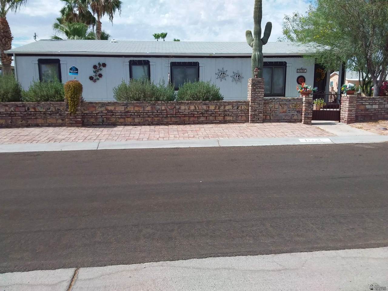 13339 51 ST - Photo 1