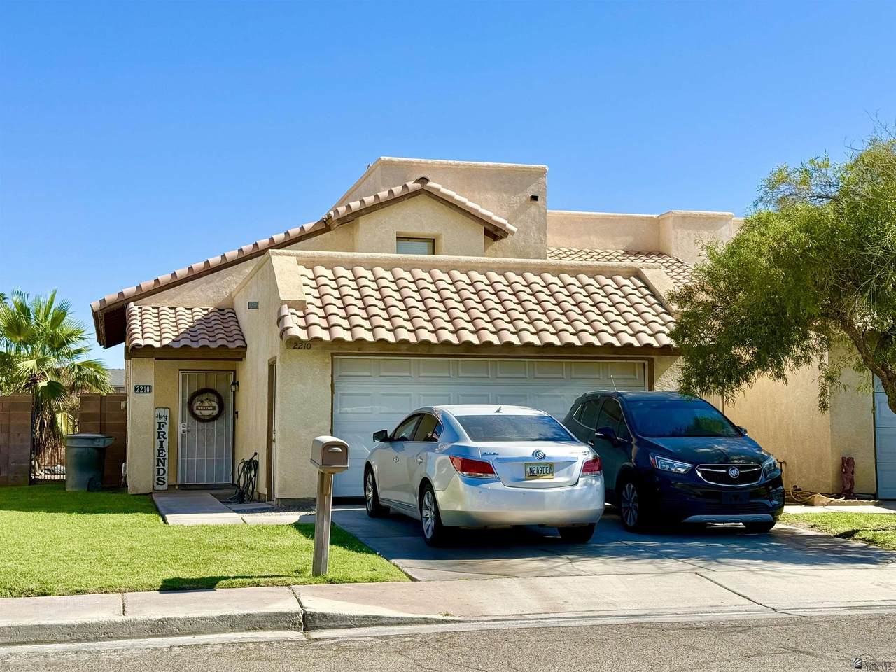 2210 27 LN - Photo 1