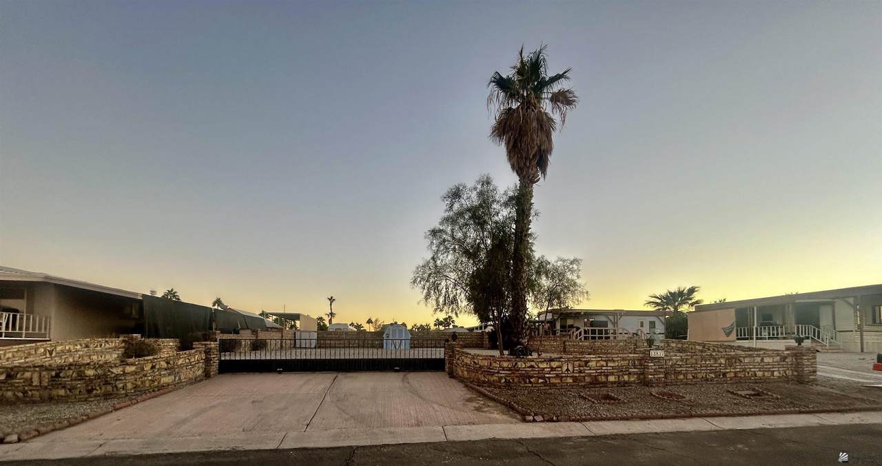 13837 49 ST - Photo 1