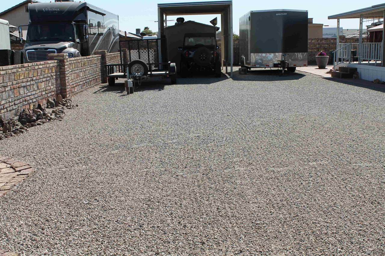 9725 37 ST - Photo 1