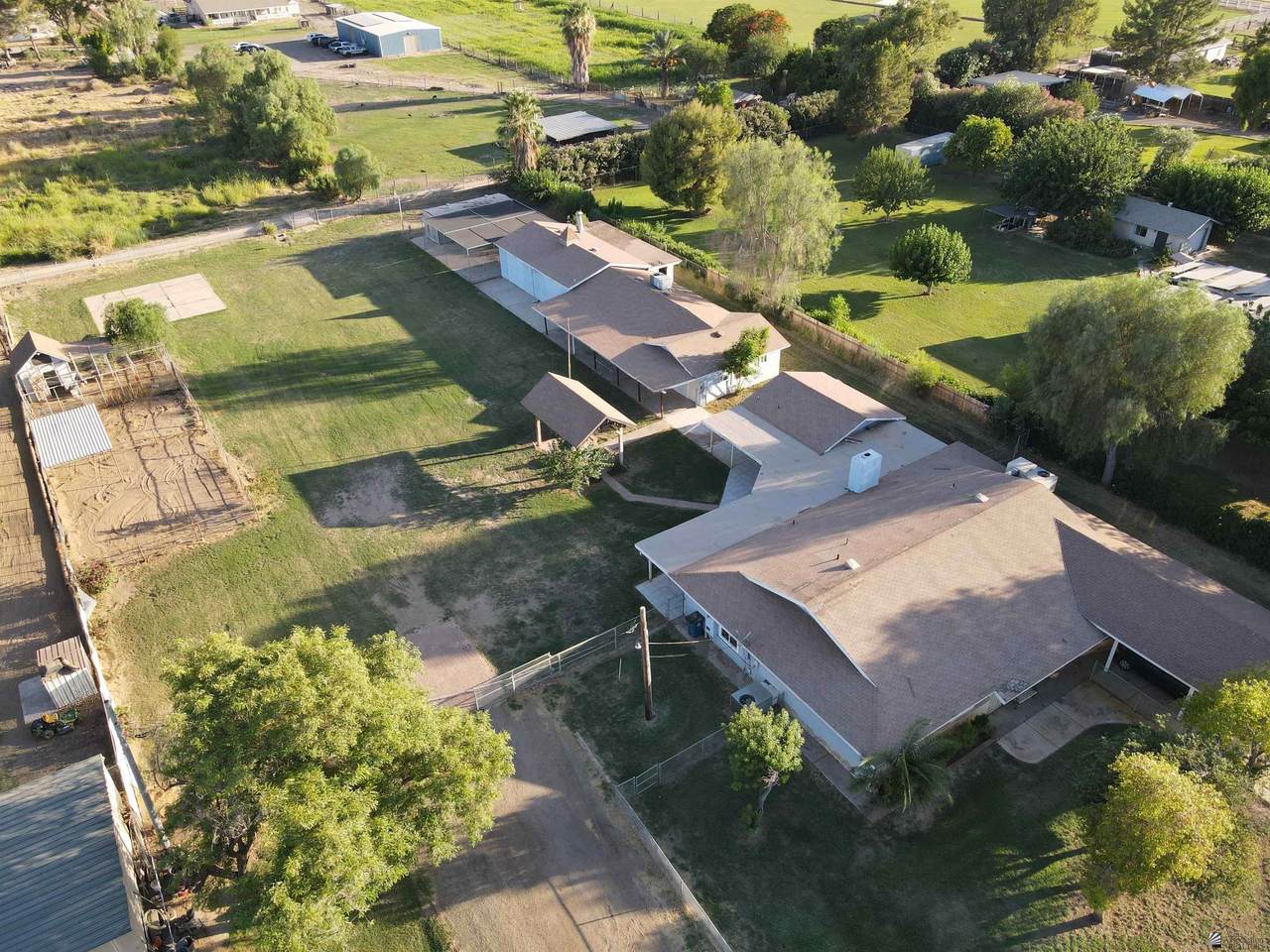 5189 Poppy St - Photo 1