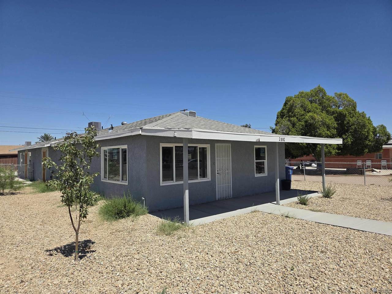 2092 Maple Ave - Photo 1
