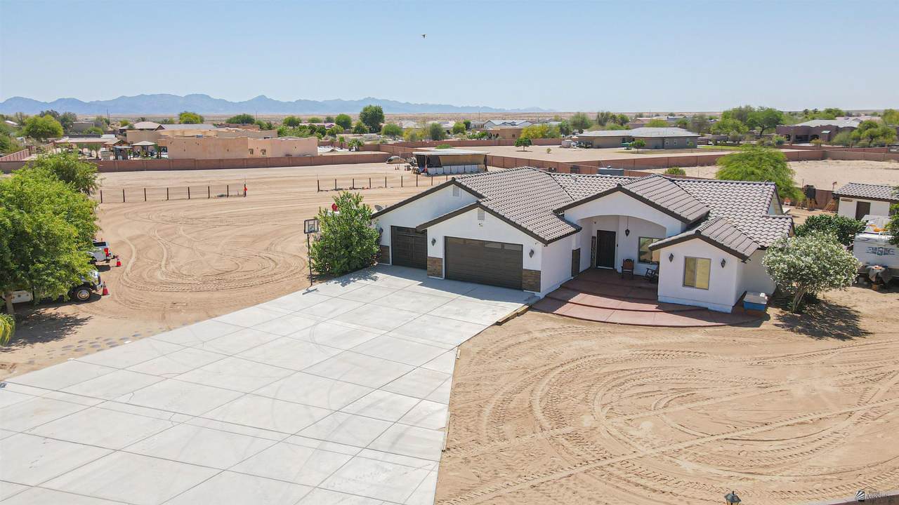 4527 County 15 St - Photo 1