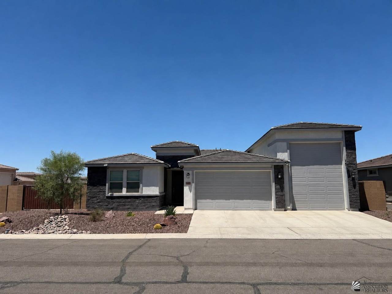 12390 Grand View Dr - Photo 1
