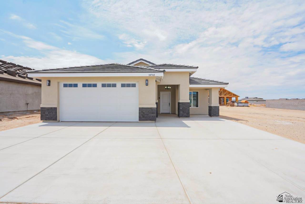10745 45 LN - Photo 1