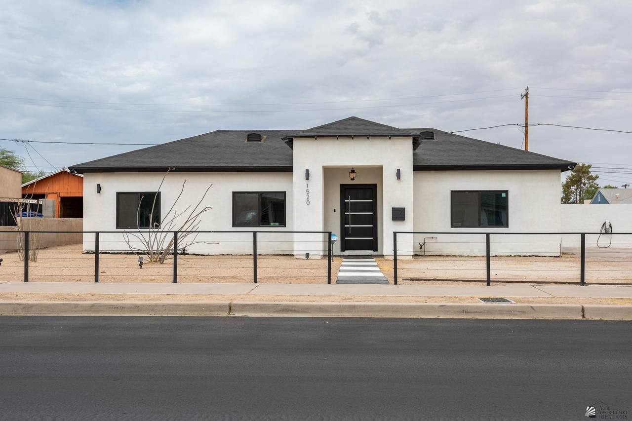 1520 5 AVE - Photo 1