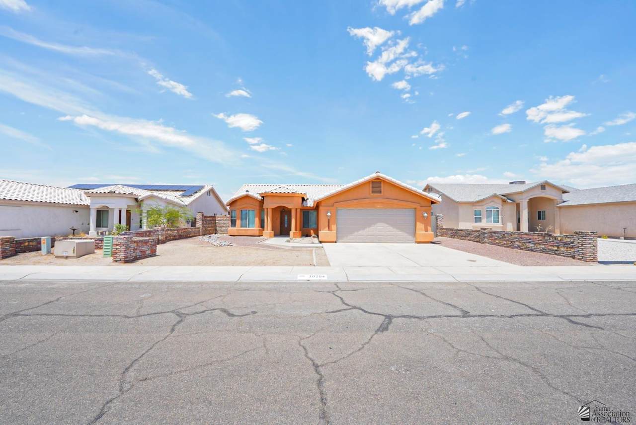 10204 37 ST - Photo 1