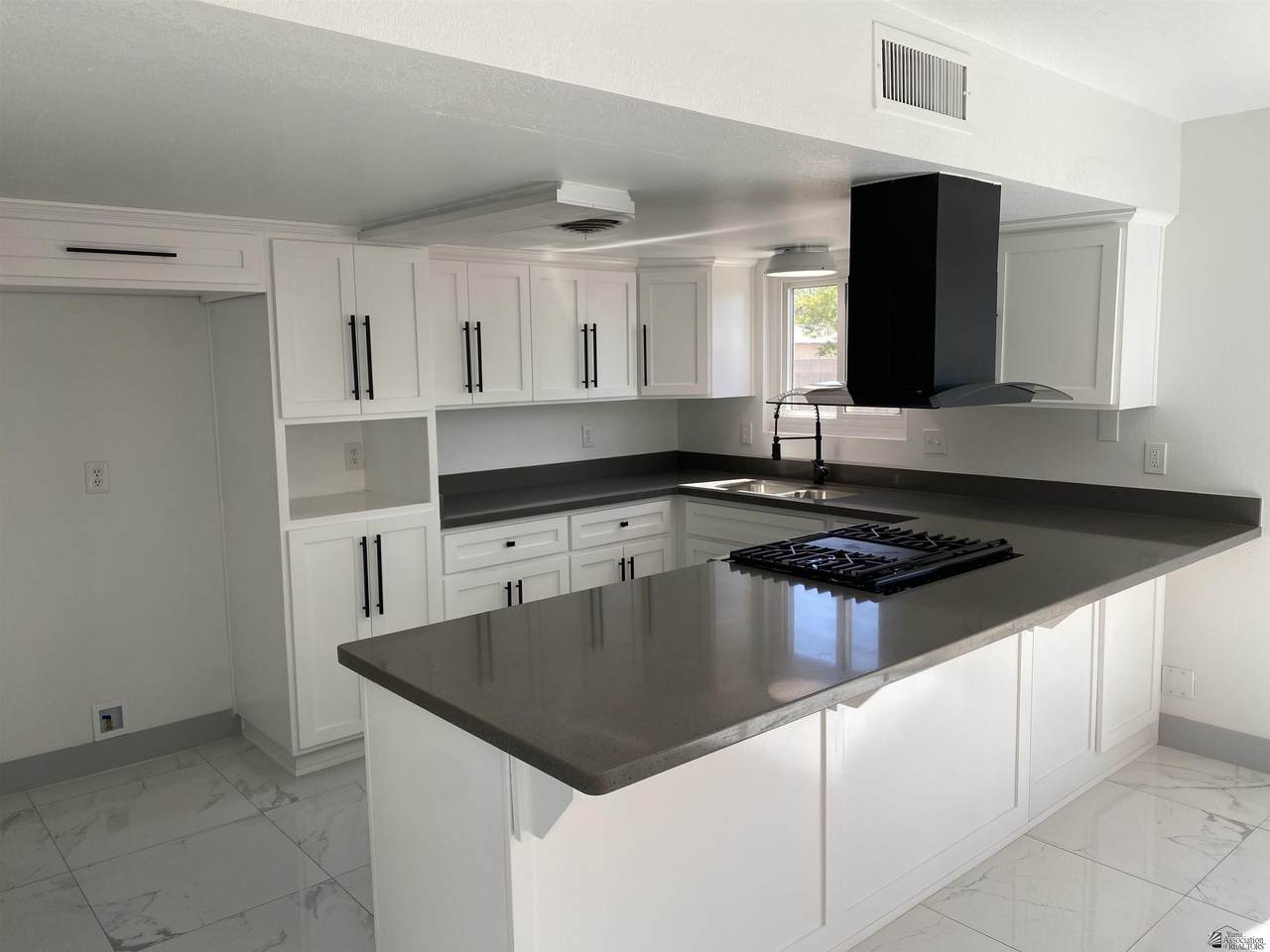187 San Clemente - Photo 1