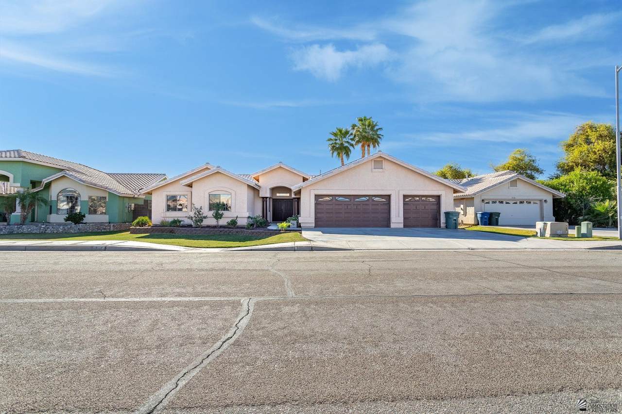 1958 37 AVE - Photo 1