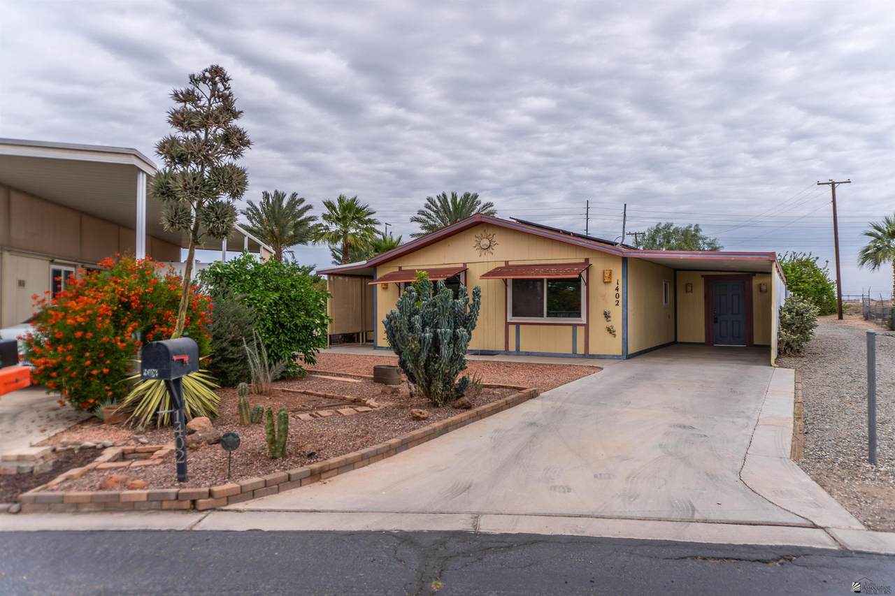 1402 Jennifer Ln - Photo 1
