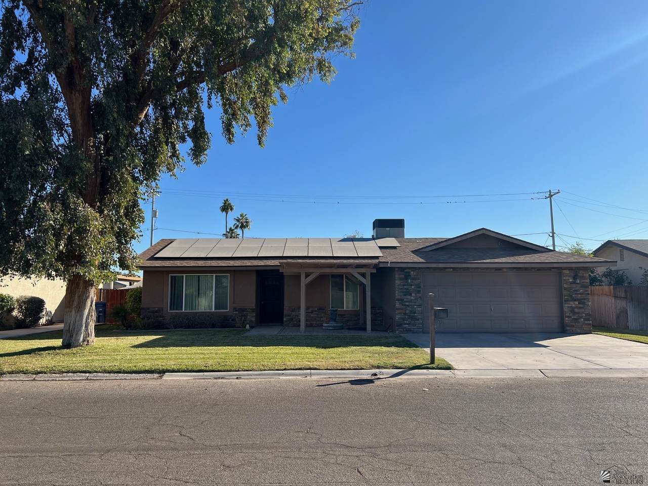 1983 22 AVE - Photo 1