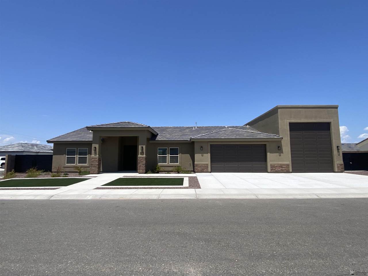 12140 35 LN - Photo 1