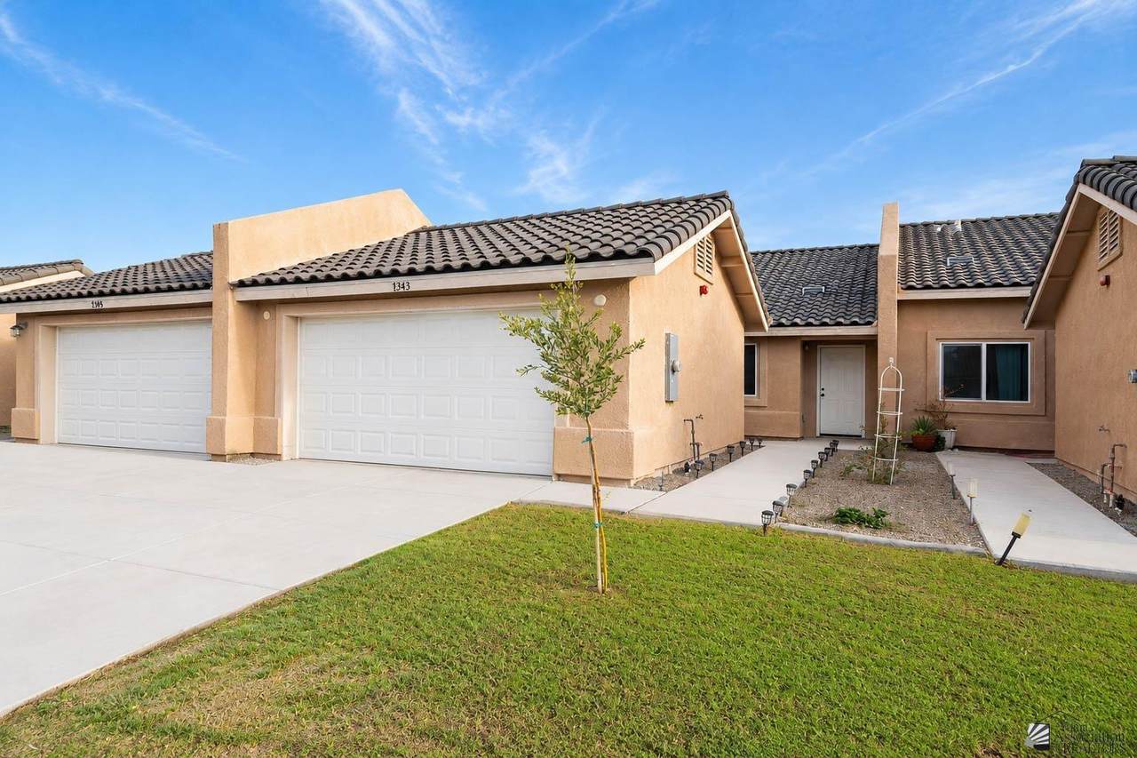 7343 37 ST - Photo 1
