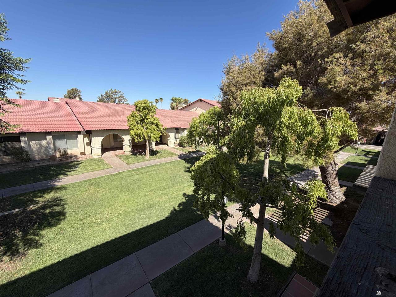 2045 14 AVE - Photo 1
