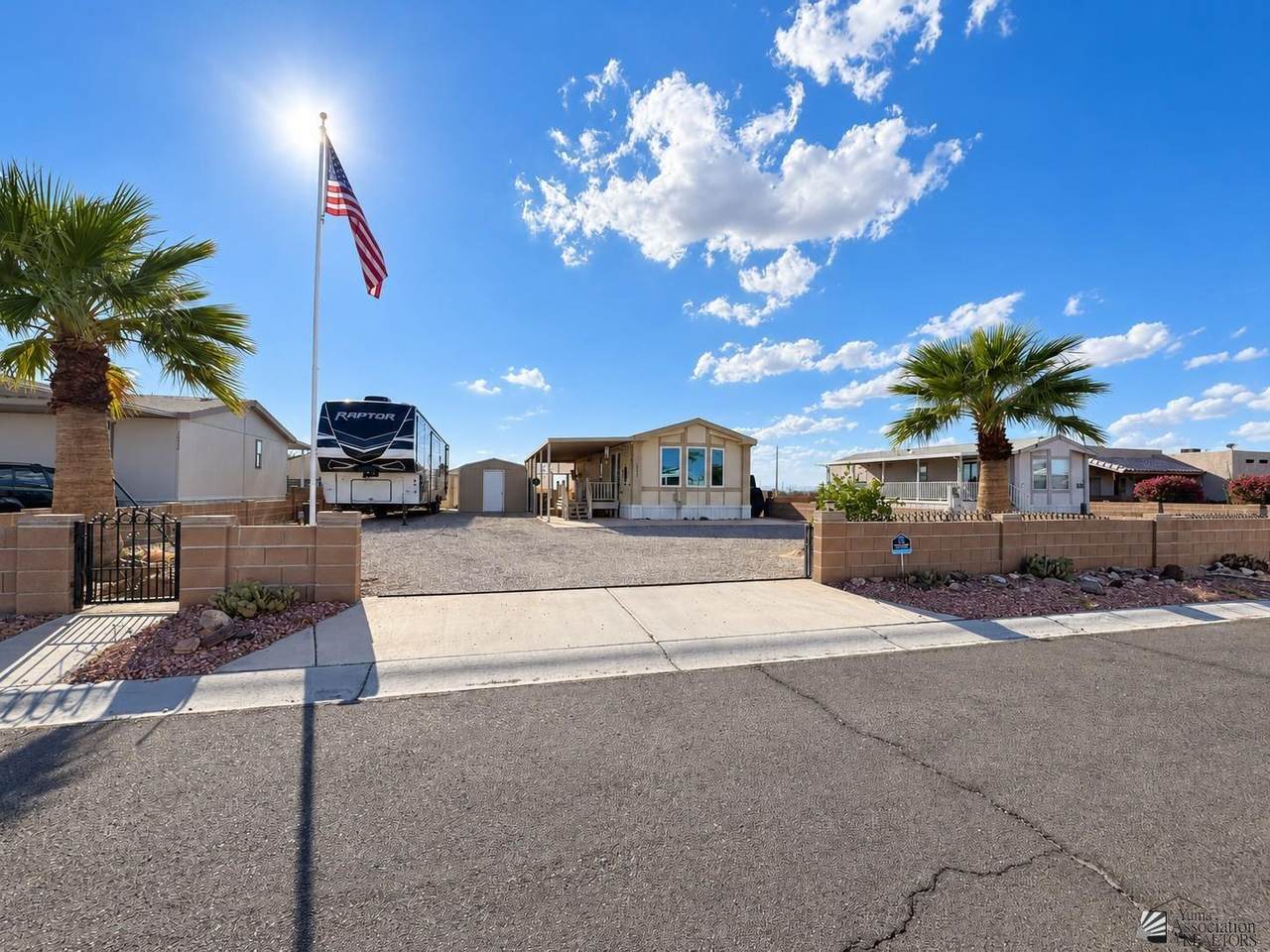 10462 Spring Ave - Photo 1