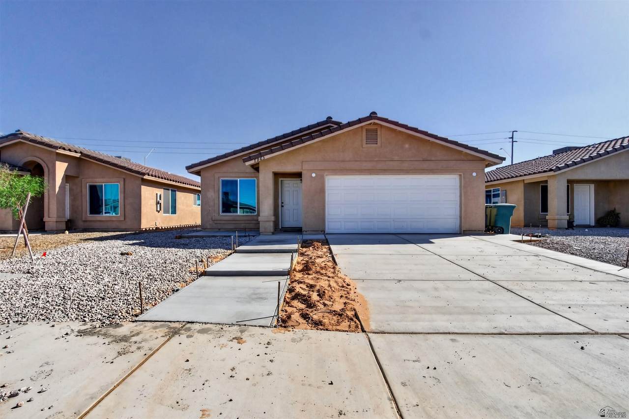 7963 47 ST - Photo 1