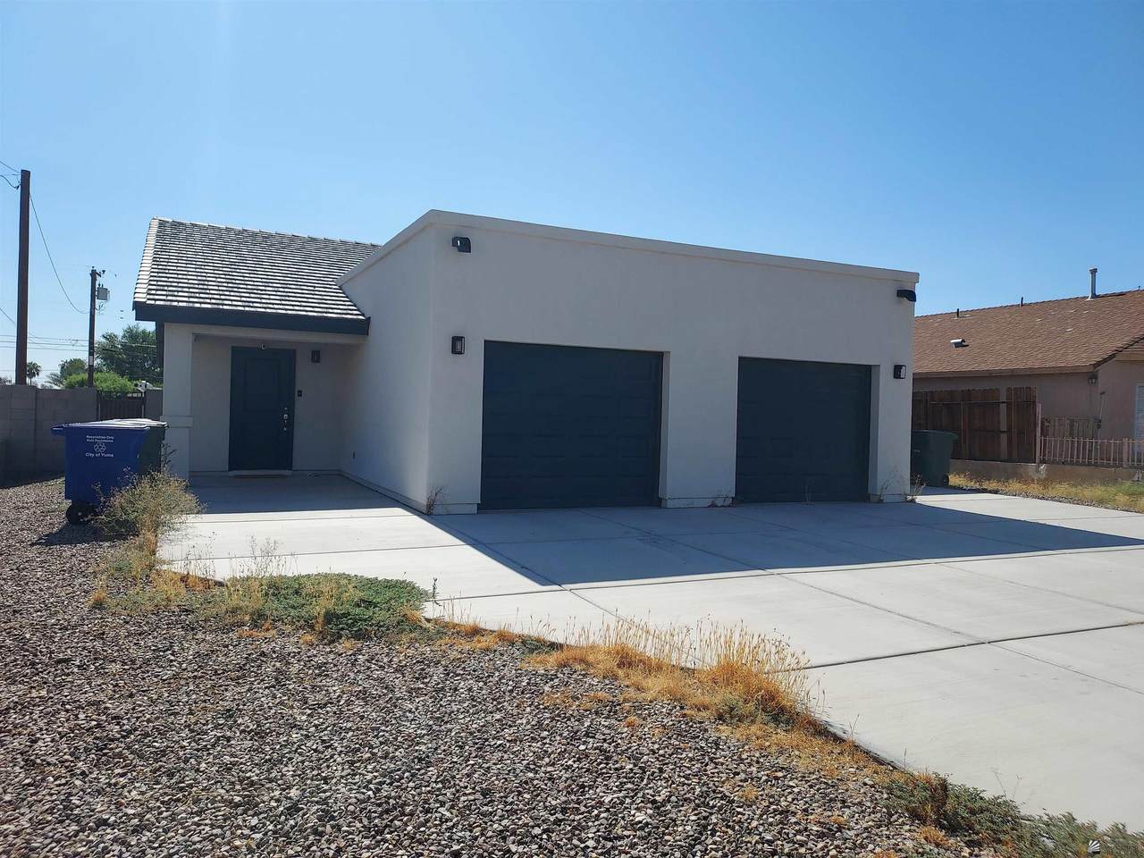 692 A 13 AVE - Photo 1