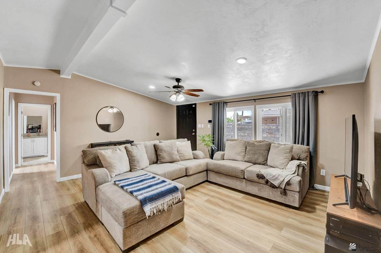 13714 47 ST - Photo 1