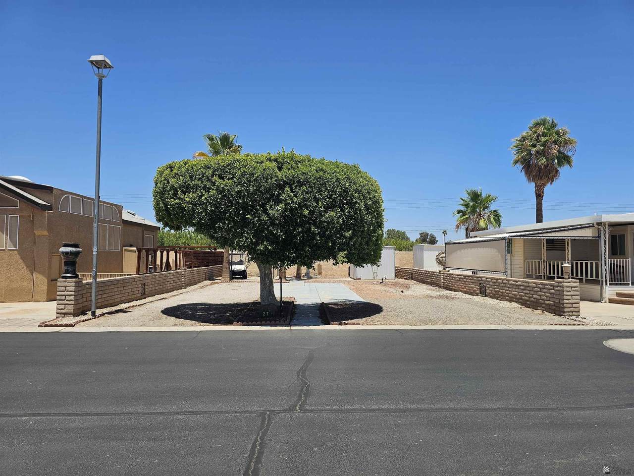 5707 32 ST - Photo 1
