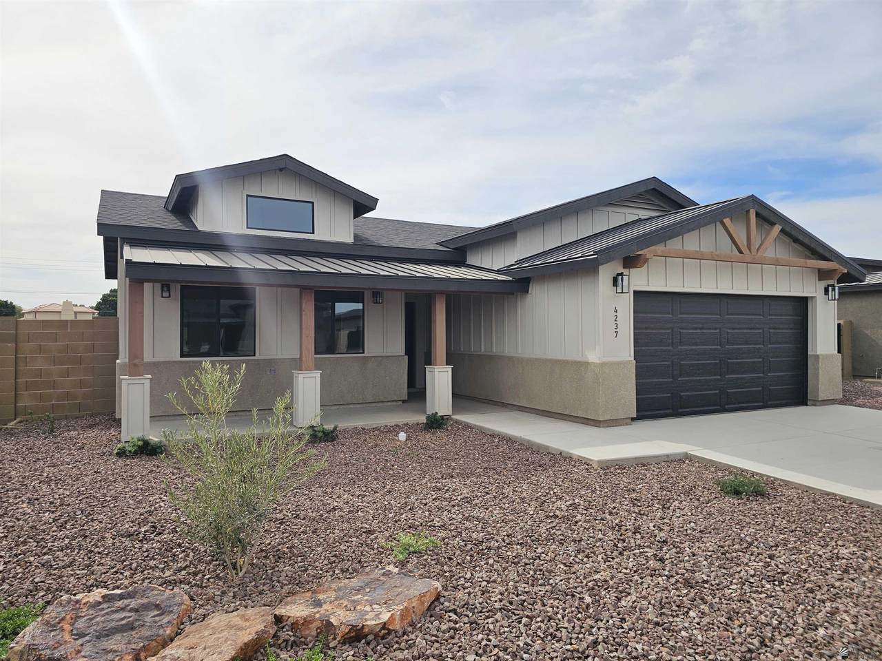 4237 31 PL - Photo 1
