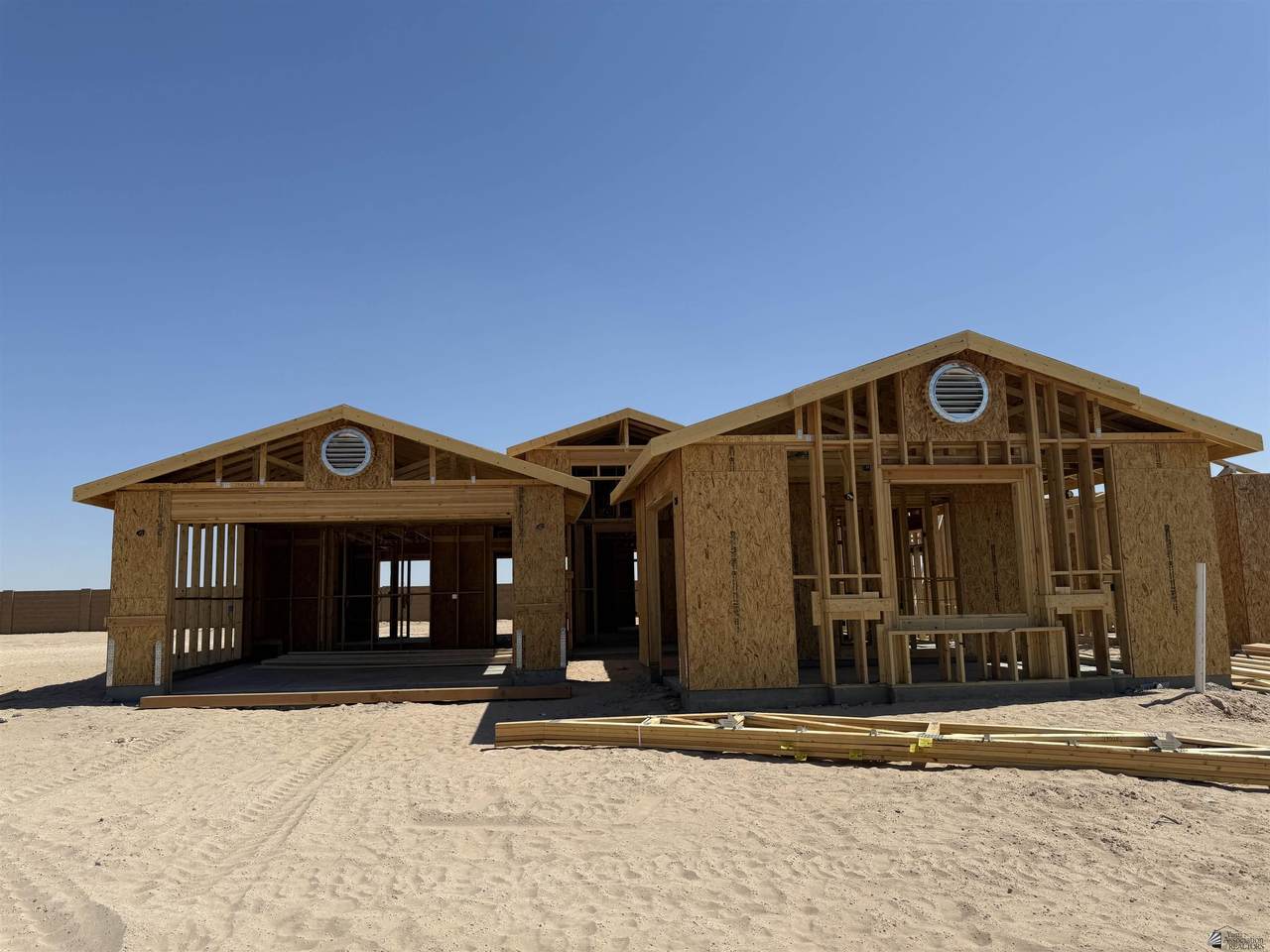 12555 51 LN - Photo 1