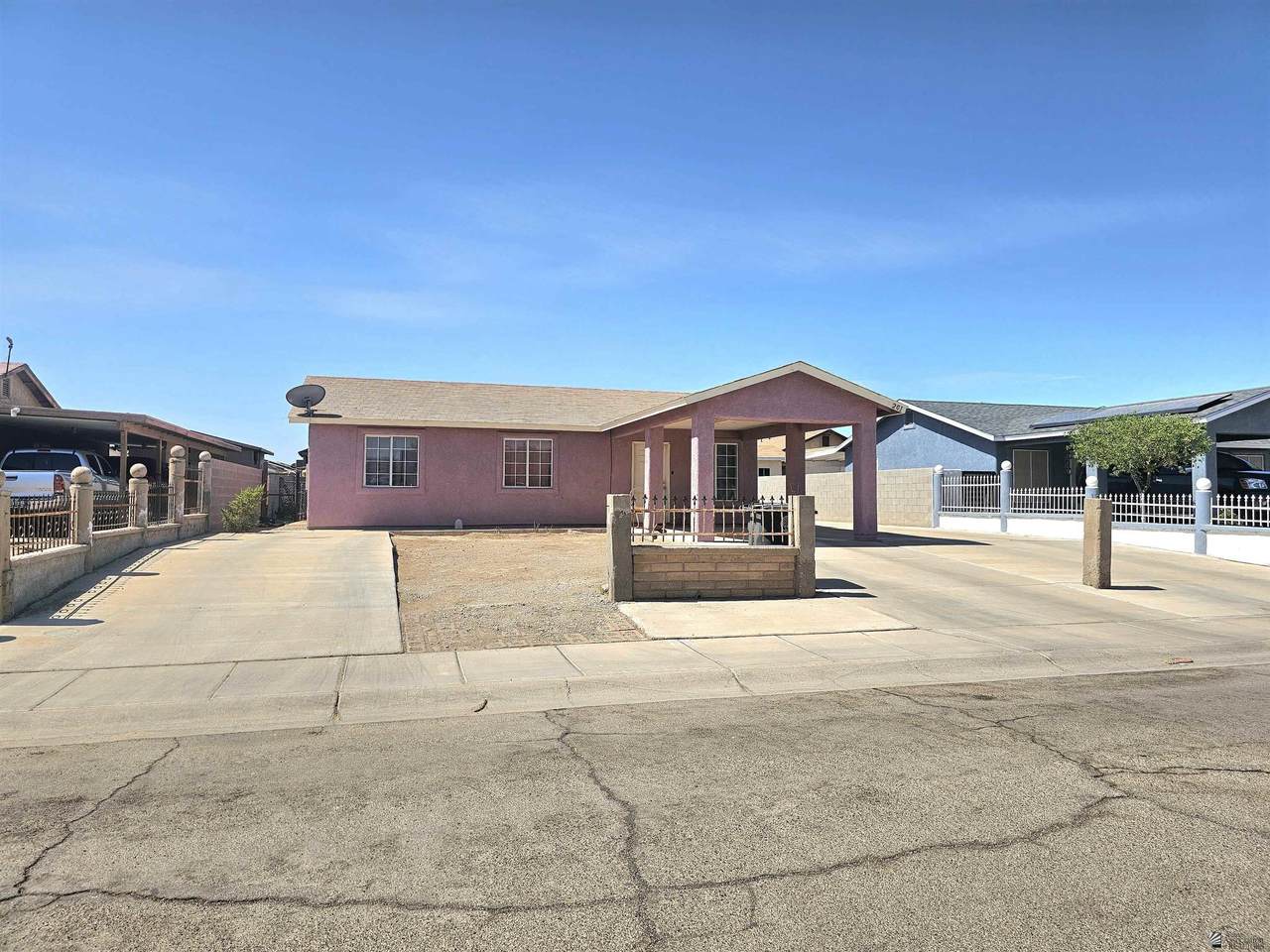 201 Patricia St - Photo 1