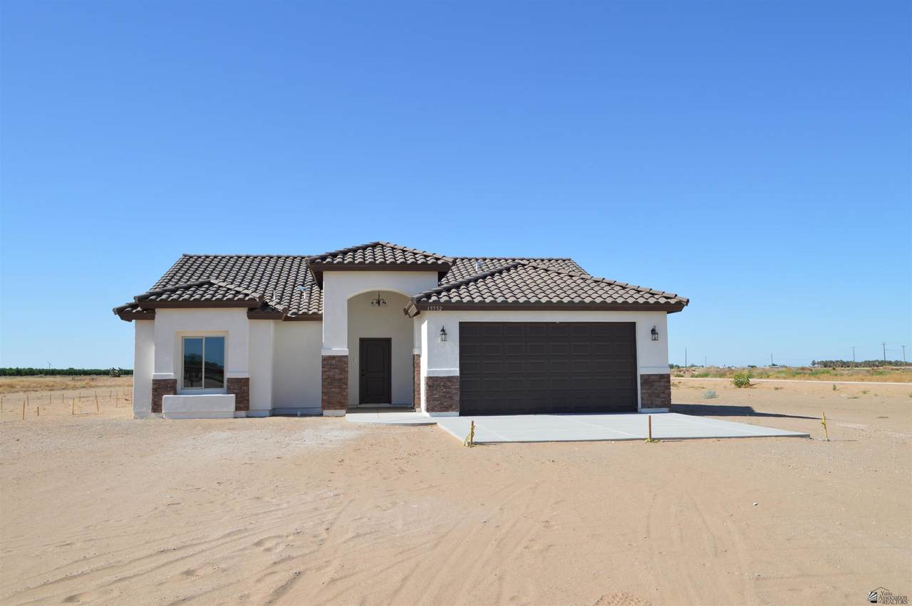 15752 Ave 4 E - Photo 1