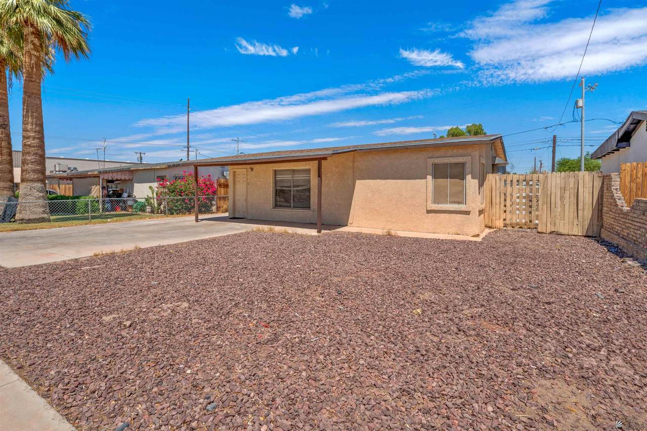 1127 13 AVE - Photo 1