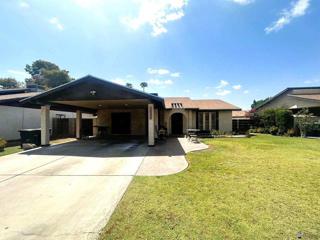 1721 Camino Soledad - Photo 1