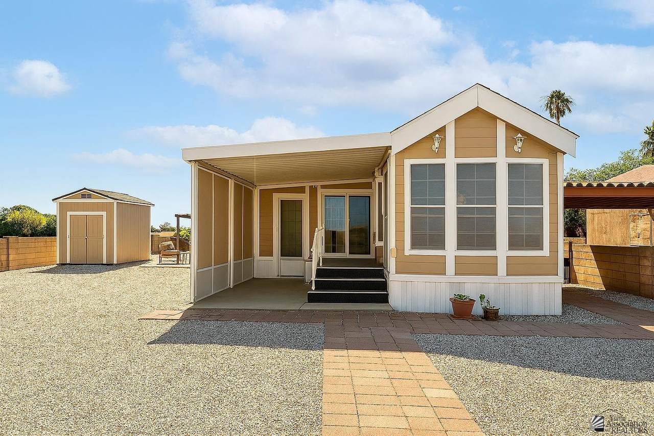 10422 Spring Ave - Photo 1