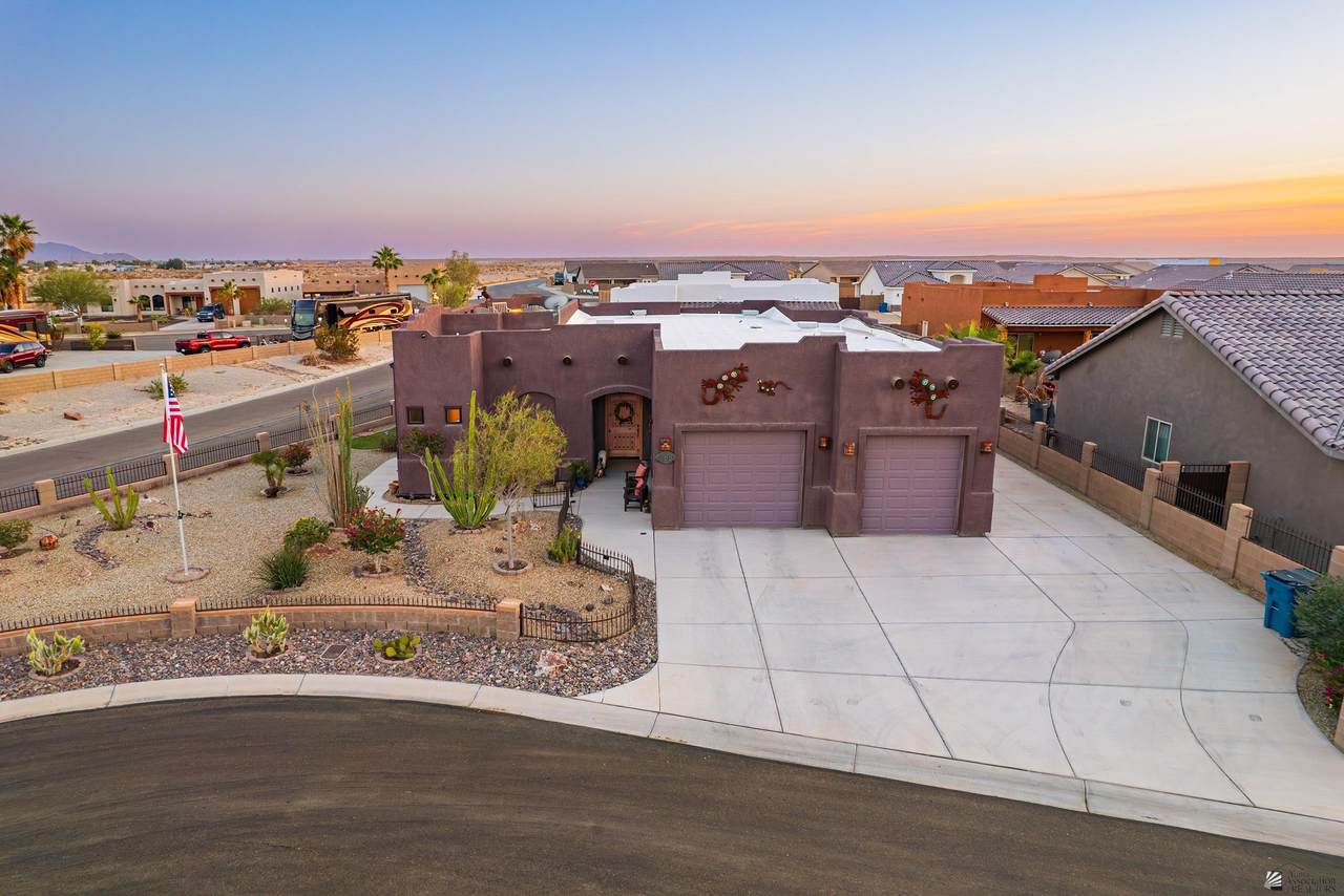 12681 49 ST - Photo 1