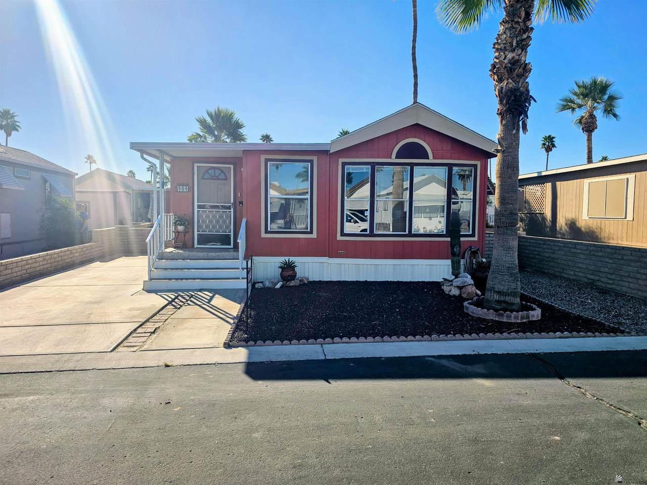 5707 32 ST - Photo 1