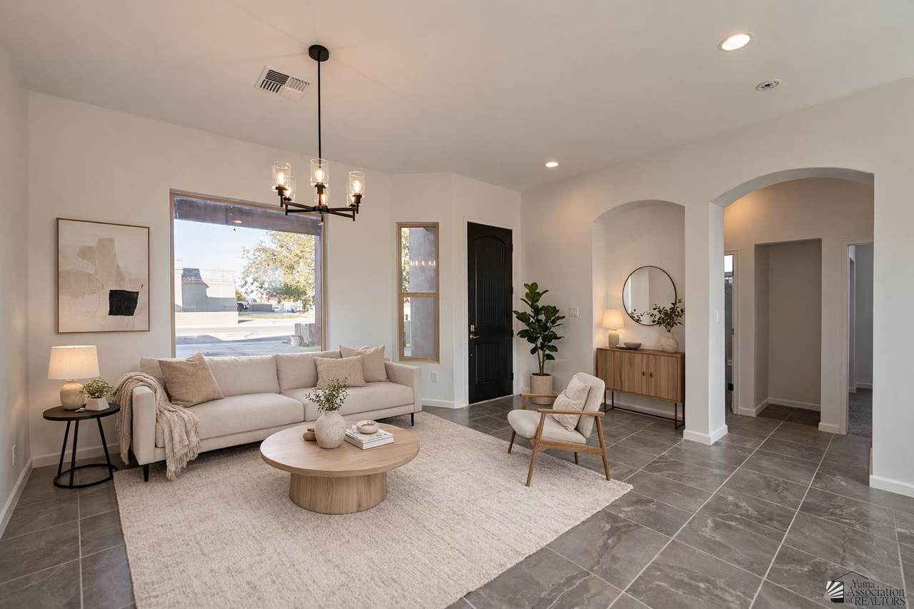 3703 Falcon Dr - Photo 1