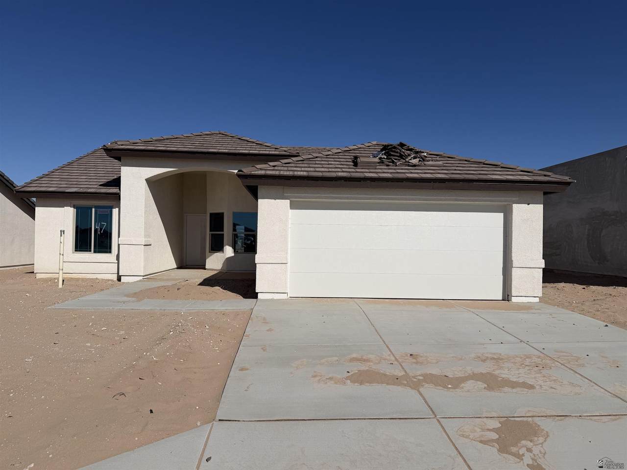 10744 45 LN - Photo 1