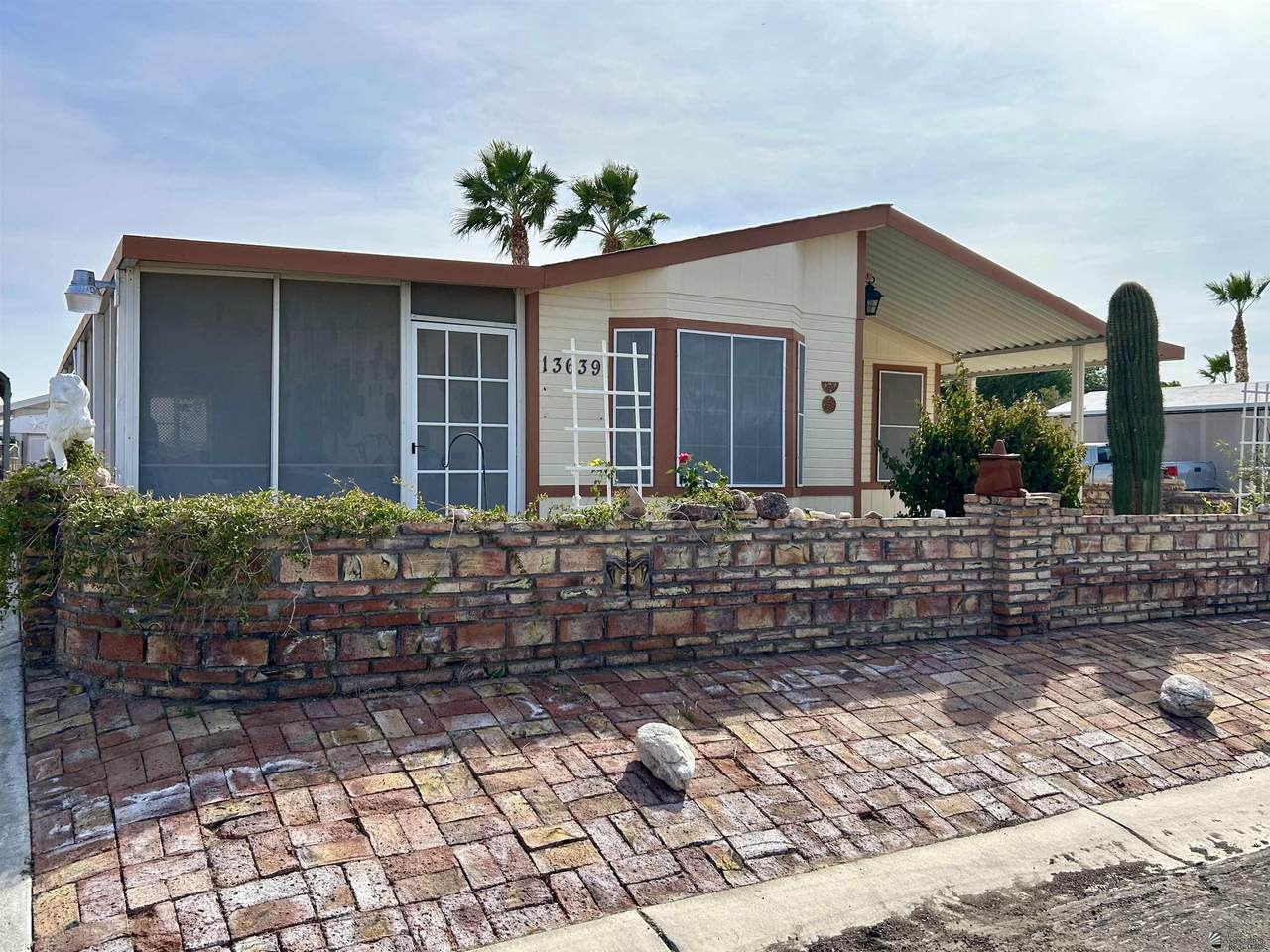 13639 49 DR - Photo 1
