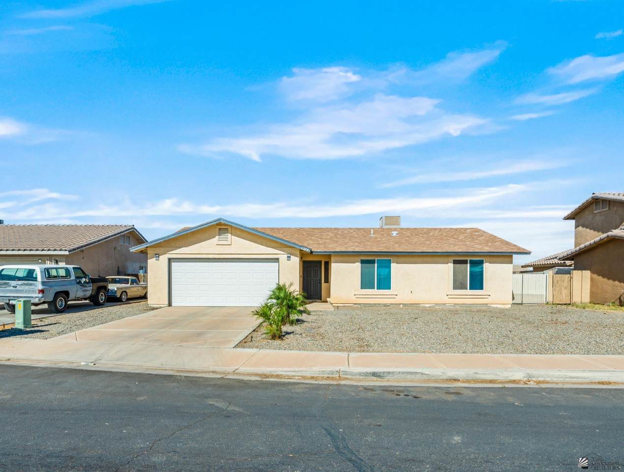 1377 Fresno Ave - Photo 1