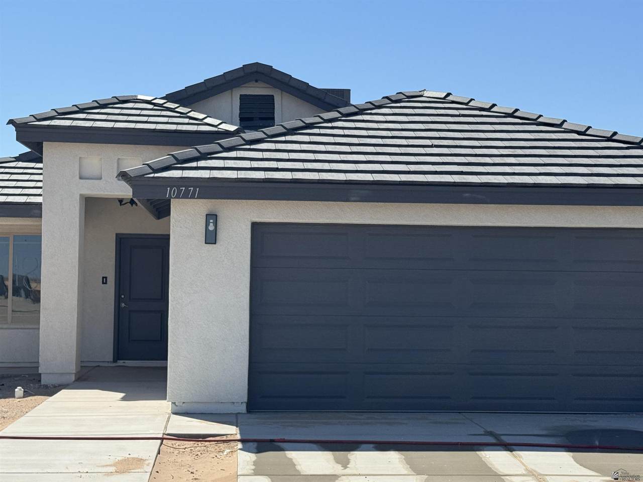 10838 45 ST - Photo 1