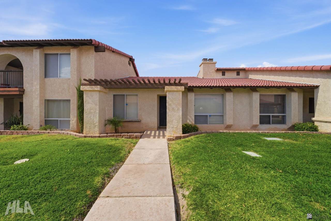 2155 14 AVE - Photo 1
