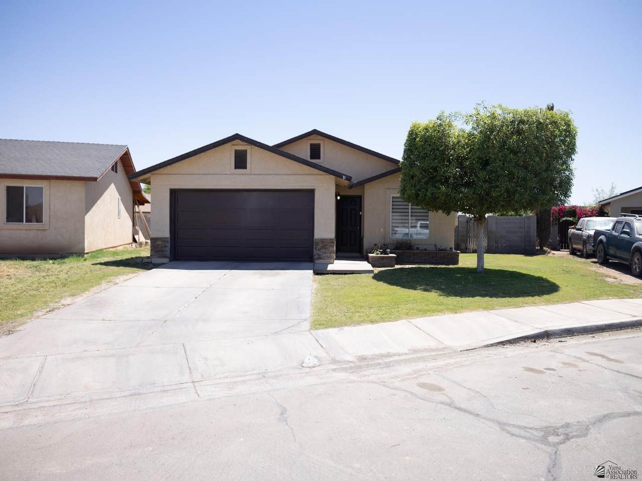 819 Reena St - Photo 1