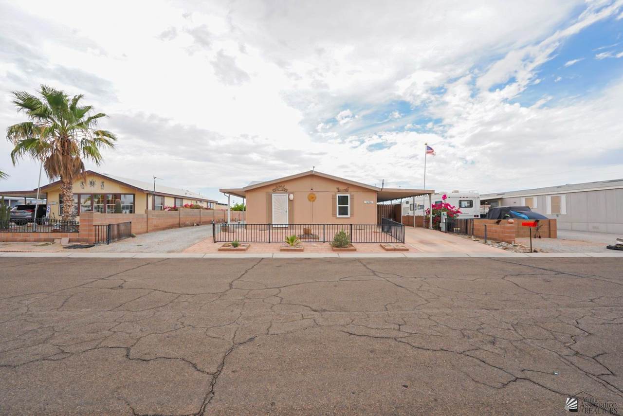 10190 Spring Ave - Photo 1