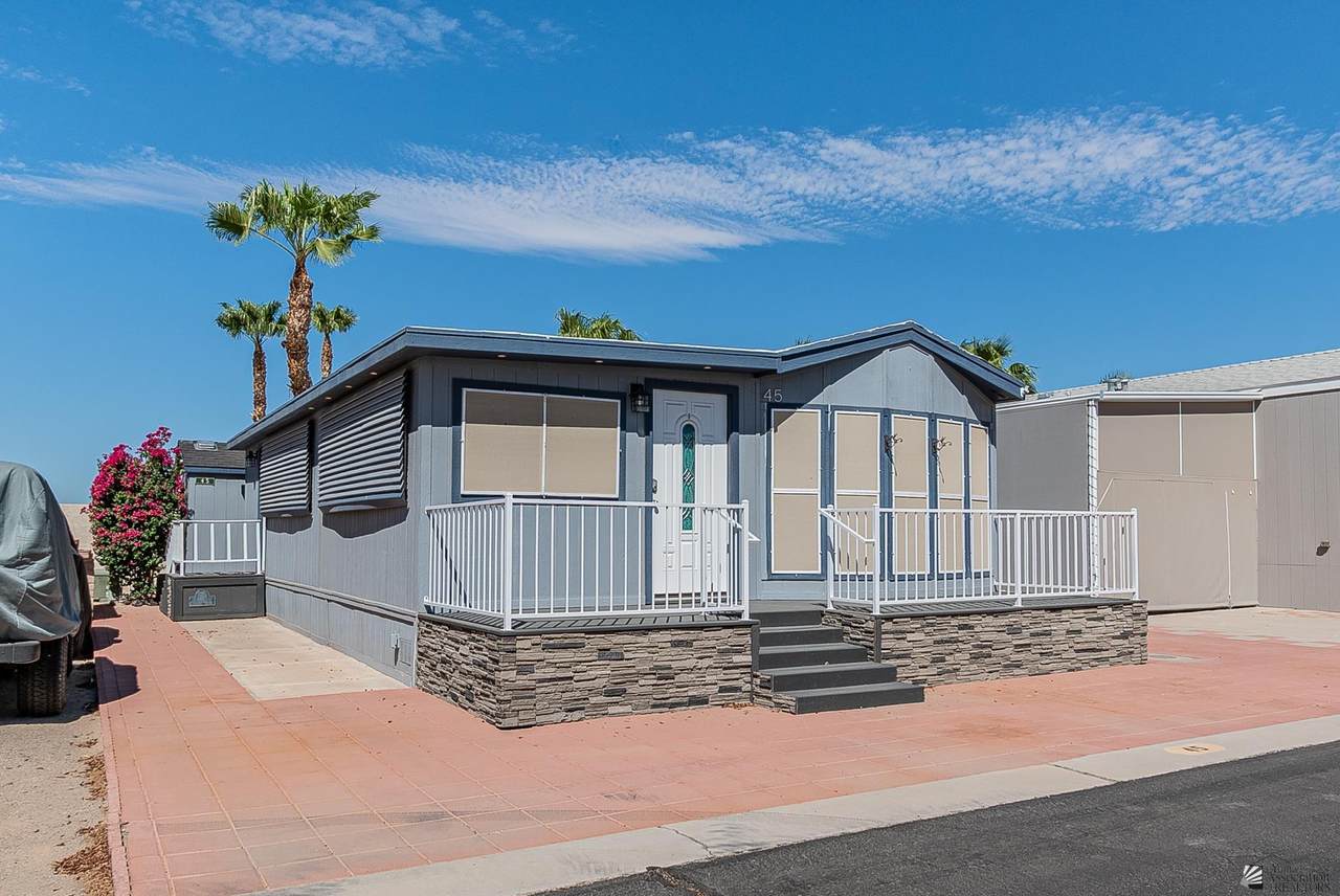 5707 32 ST - Photo 1