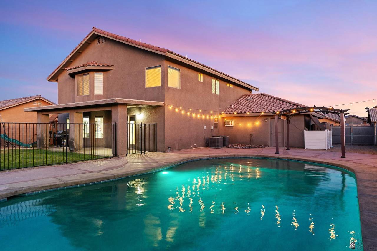 6326 47 ST - Photo 1