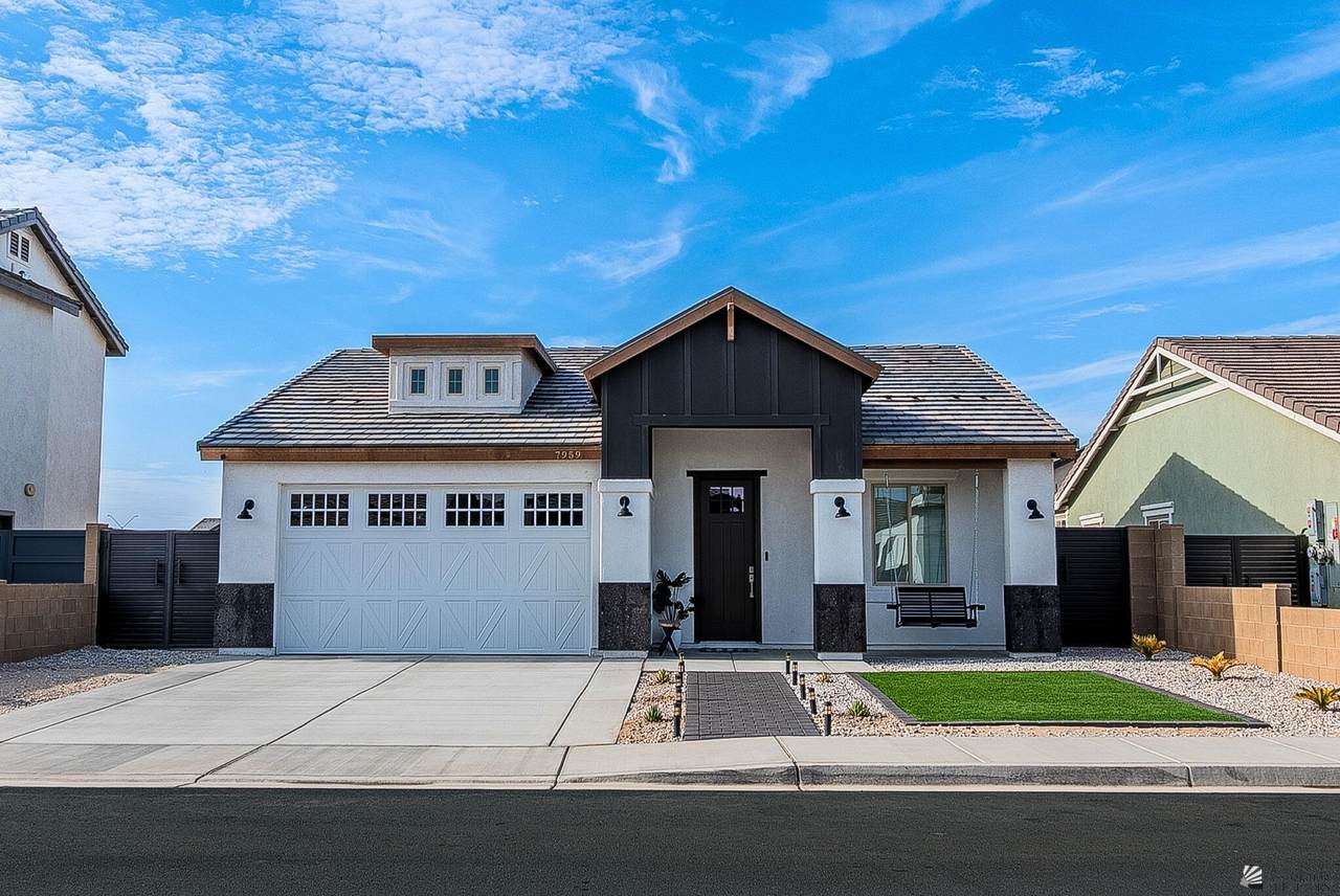 7959 34 LN - Photo 1