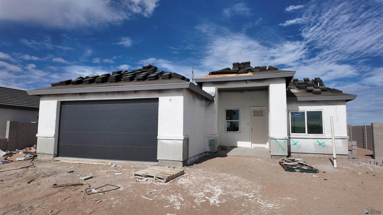 10688 45 PL - Photo 1