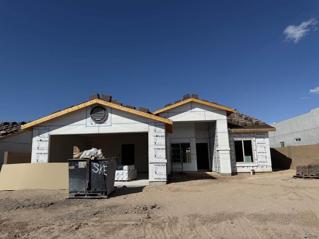 12644 51 PL - Photo 1