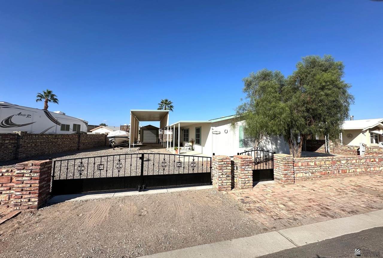 11306 38 ST - Photo 1