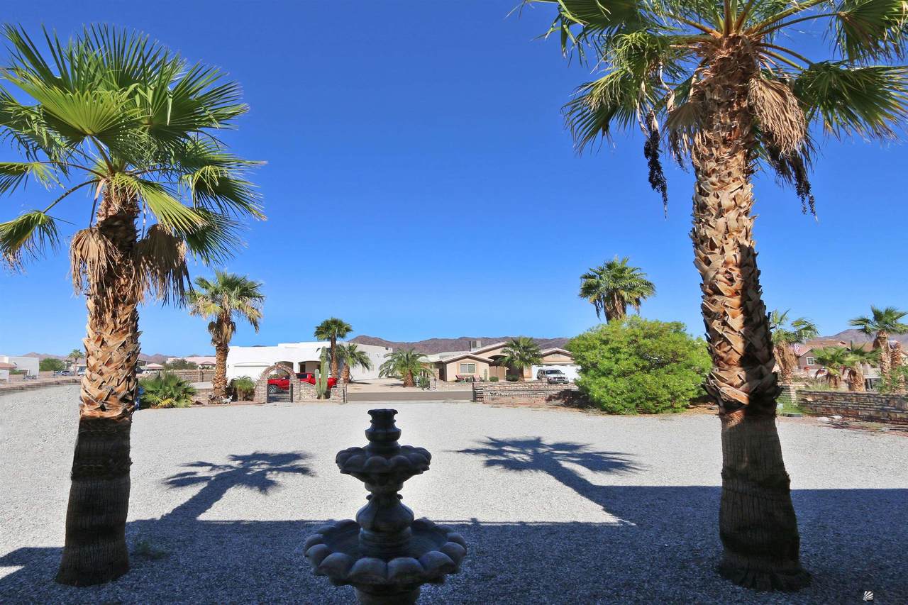 14811 51 DR - Photo 1